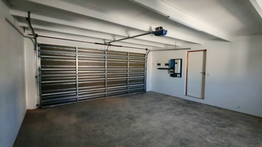 3 Bedroom Property for Sale in Mooikloof Country Estate Western Cape